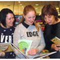 Boek Food Festival: Ouders helpen hun kinderen bij het lezen van boeken